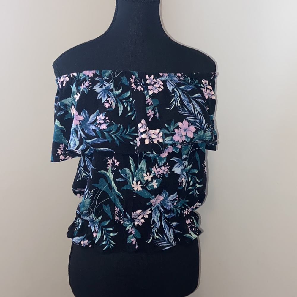 American Eagle Outfitters SMALL floral top black green pink.